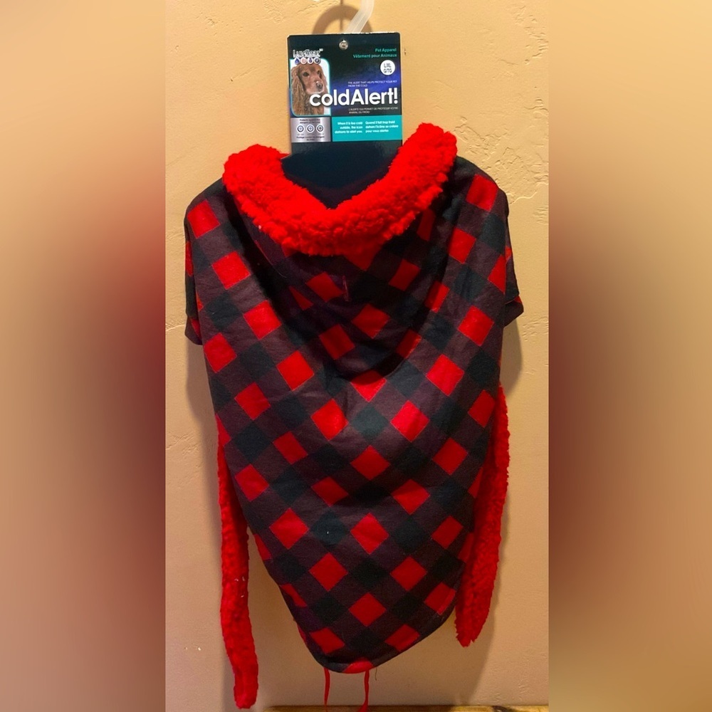 Cold Alert Red buffalo plaid Flannel Fleece Lined Dog Jacket Large/X-Large. NWTS